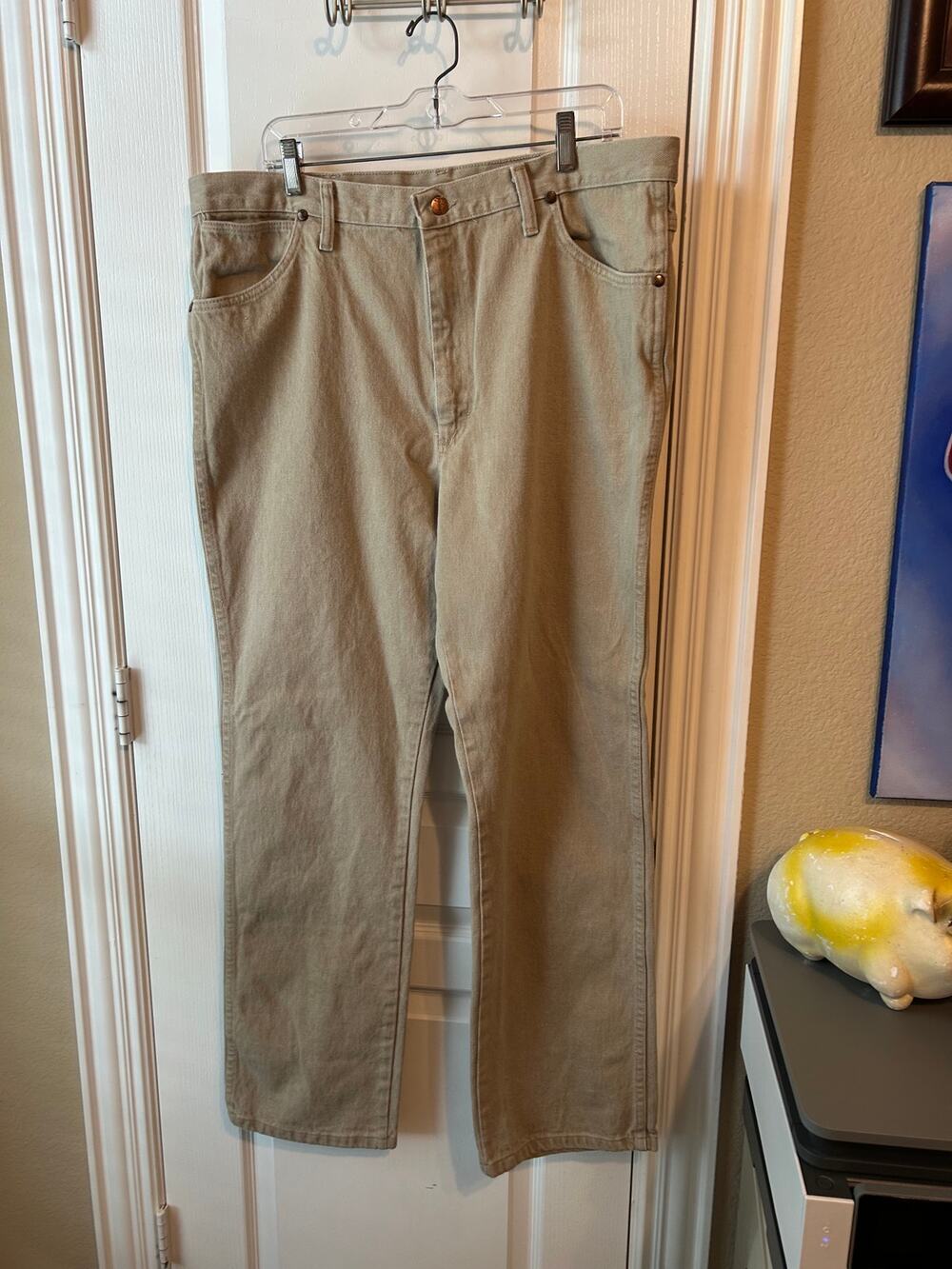 Wrangler's Khaki Jeans 38x32